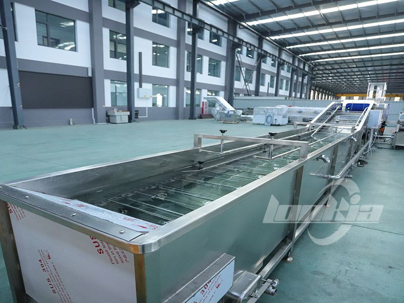 crates washing machine in plant