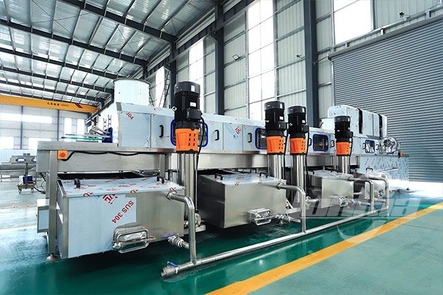 Customizable Crate Washing Machines: How to Tailor a System for Your Business Needs