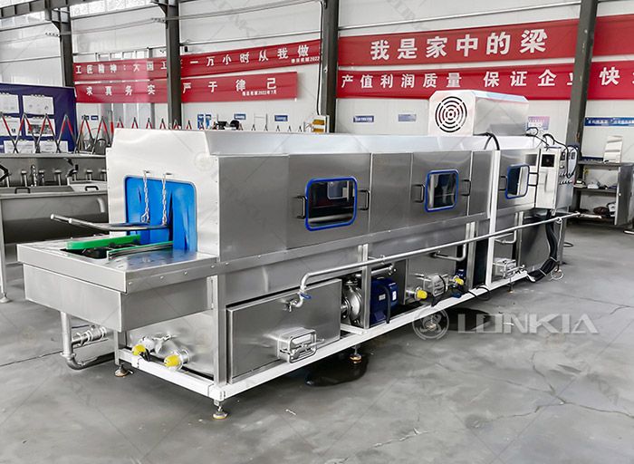 Automated vs. Manual Crate Washing: Which One Is the Best Fit for Your Business?